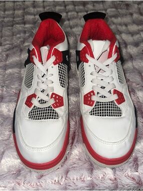 Nike Air Jordan Retro Four White and Fire Red Size 10 1/2